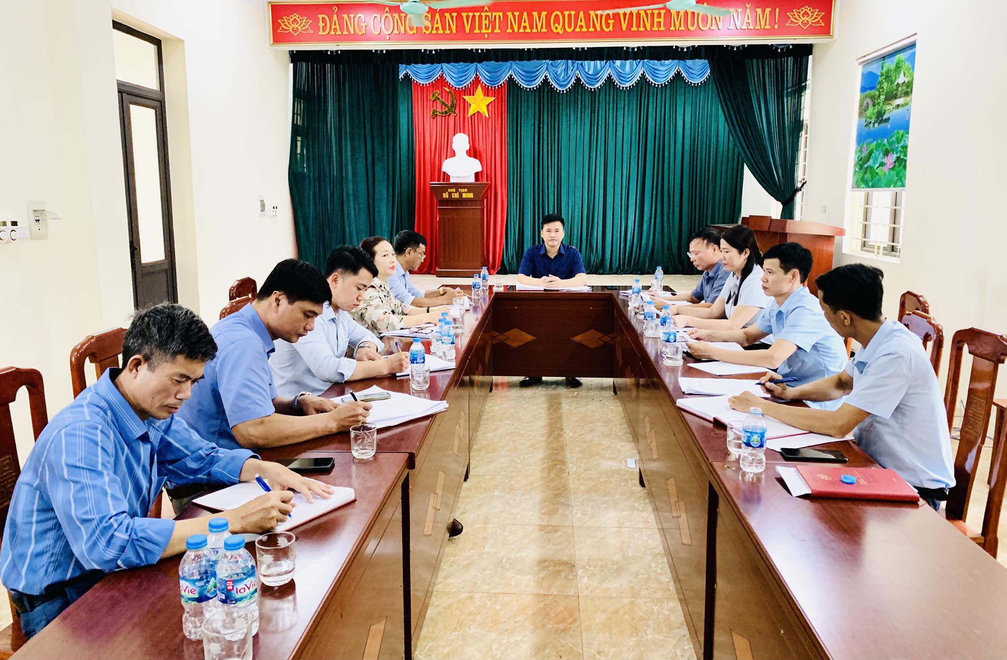 THƯỜNG TRỰC HĐND XÃ HỒNG QUANG:  TỔ CHỨC HỌP TRIỂN KHAI CÁC NHIỆM VỤ TRỌNG TÂM CỦA THƯỜNG TRỰC HĐND, CÁC BAN HĐND XÃ 6 THÁNG CUỐI NĂM 2025