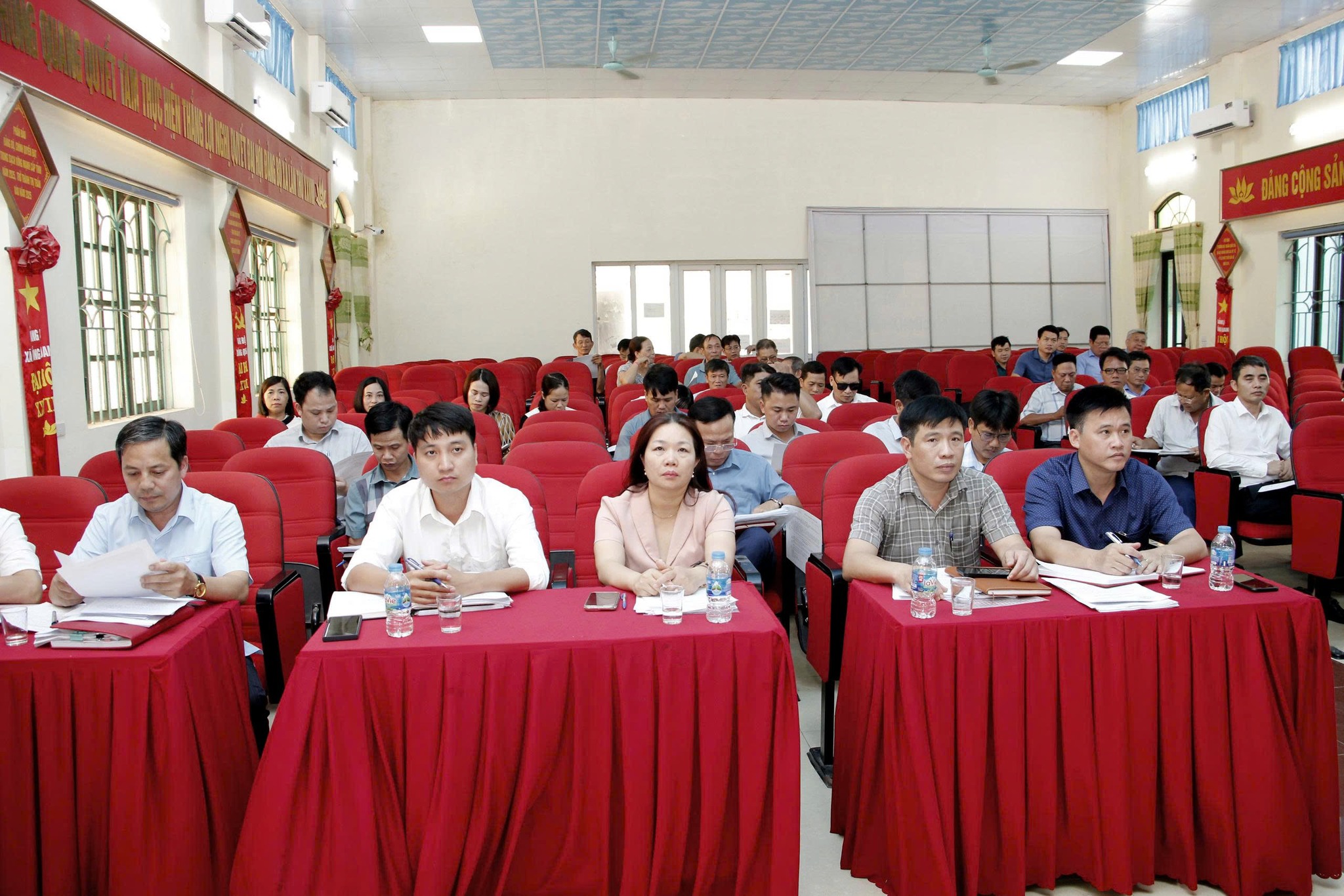HỘI NGHỊ BAN CHẤP HÀNH ĐẢNG BỘ XÃ HỒNG QUANG LẦN THỨ III( MỞ RỘNG) NHIỆM KỲ 2025-2030