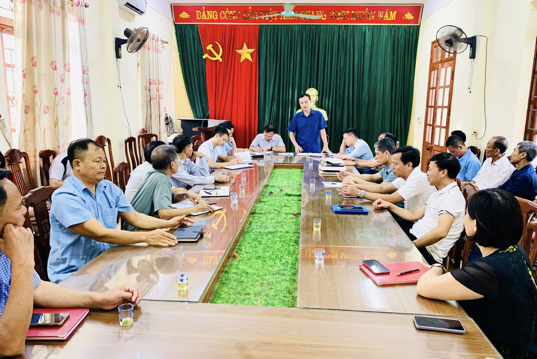 UỶ BAN KIỂM TRA ĐẢNG UỶ XÃ HỒNG QUANG: HỌP GIAO BAN ĐÁNH GIÁ CÔNG TÁC KIỂM TRA, GIÁM SÁT THÁNG 8/2025 VÀ TRIỂN KHAI NHIỆM VỤ TRONG THỜI GIAN TỚI