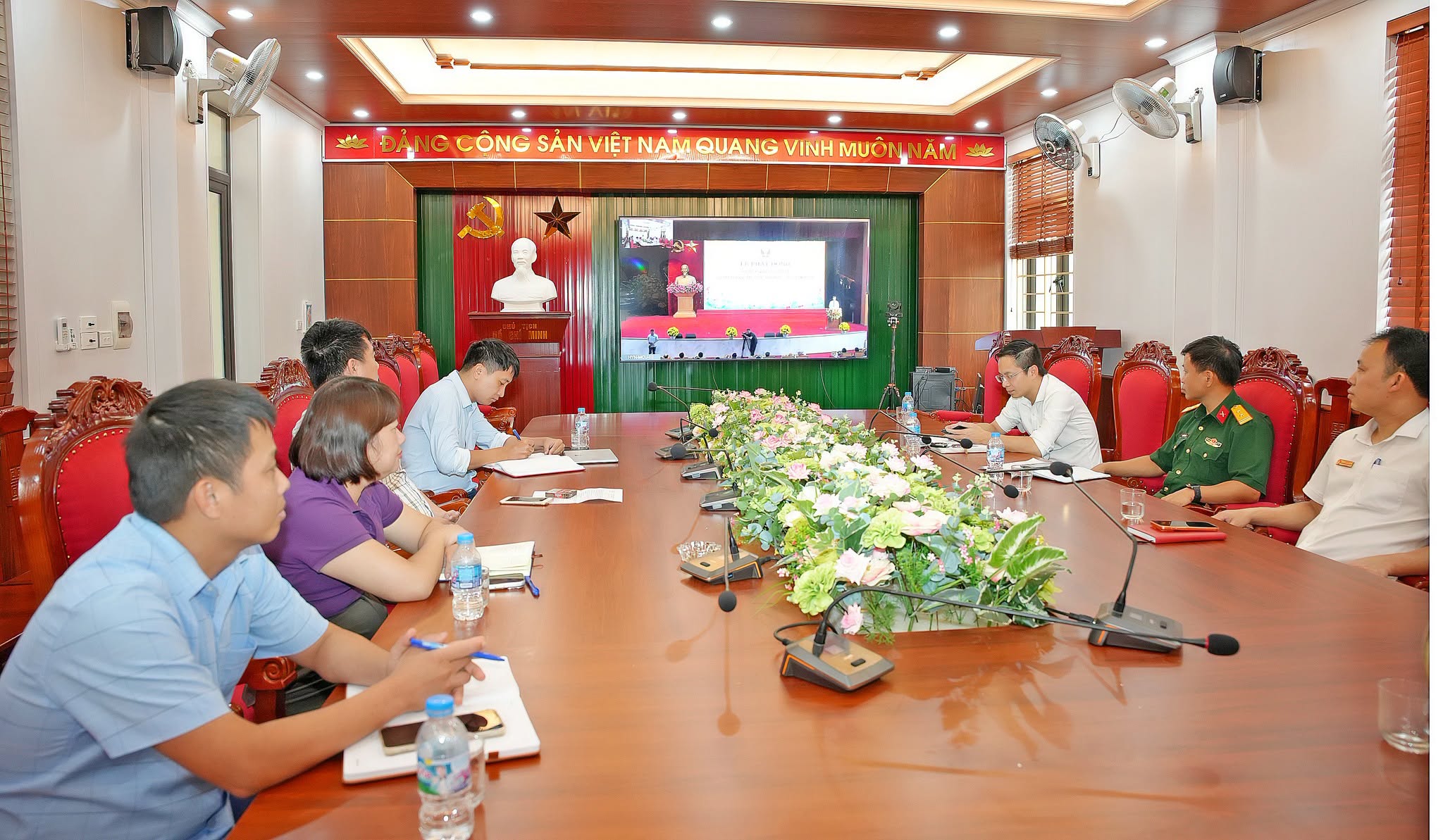XÃ HỒNG QUANG THAM DỰ TRỰC TUYẾN LỄ PHÁT ĐỘNG THI ĐUA QUYẾT TÂM THỰC HIỆN THẮNG LỢI MỤC TIÊU TĂNG TRƯỞNG BỀN VỮNG "2 CON SỐ" GIAI ĐOẠN 2026 - 2030