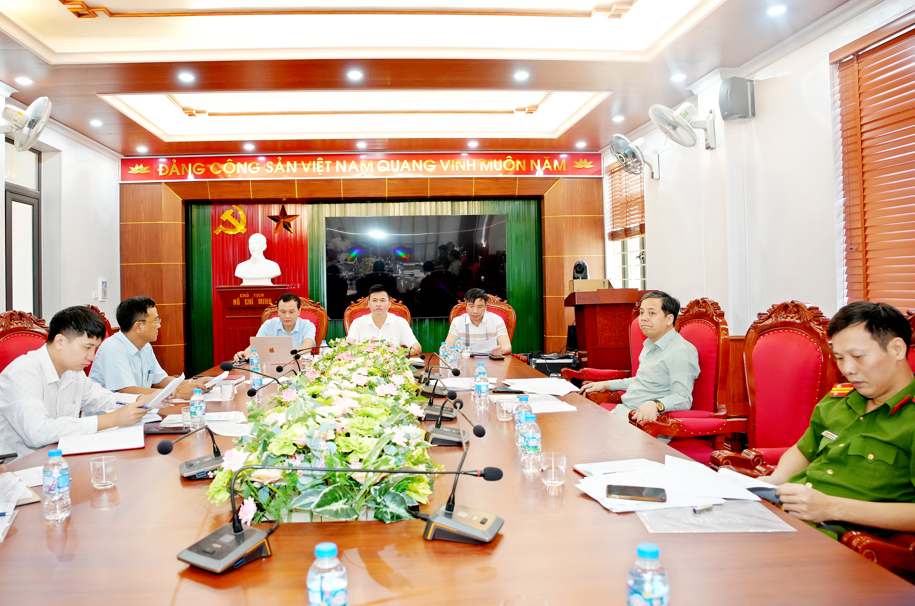 BAN THƯỜNG VỤ ĐẢNG ỦY XÃ HỒNG QUANG HỌP TRIỂN KHAI NHIỀU NỘI DUNG QUAN TRỌNG