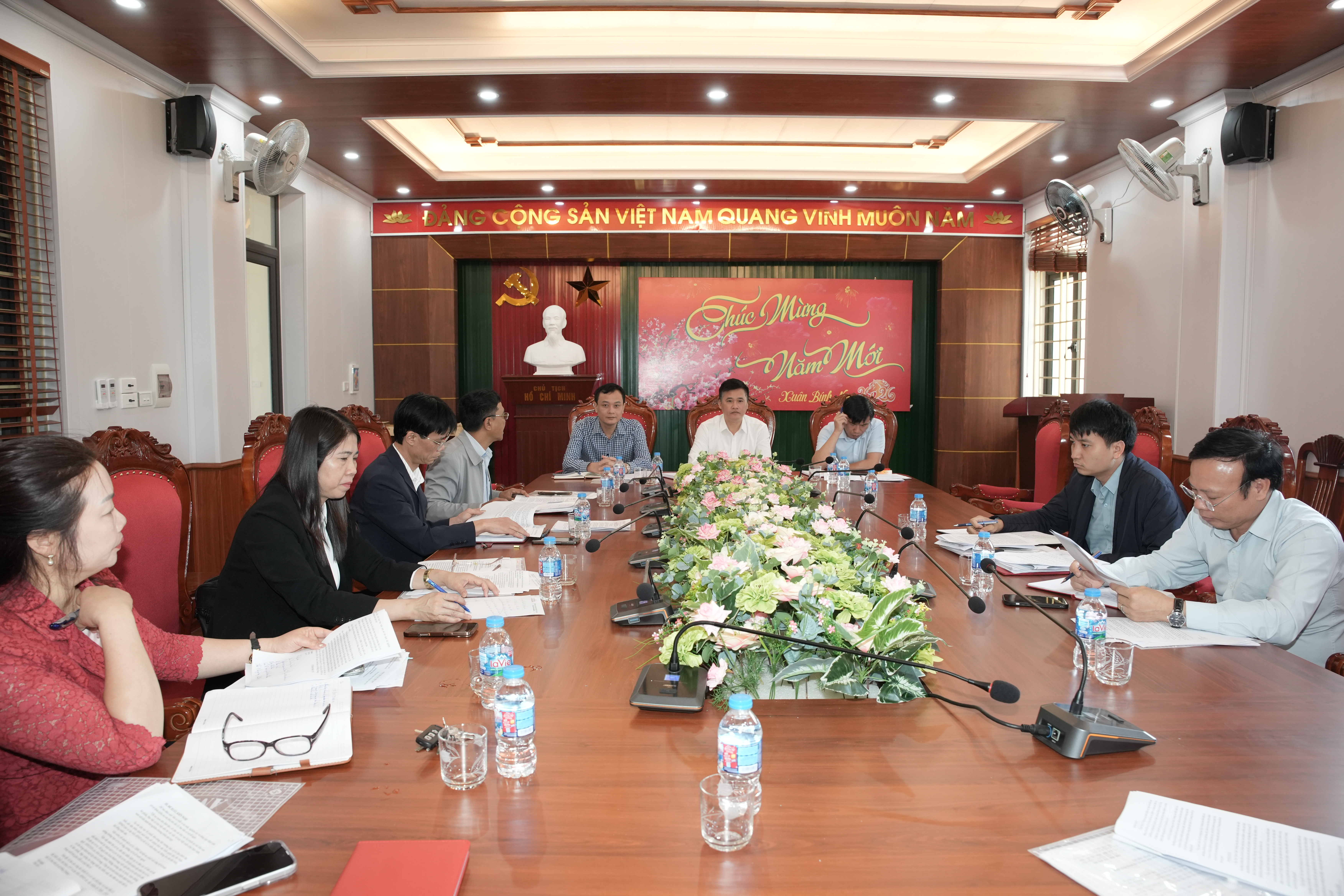 BAN THƯỜNG VỤ ĐẢNG ỦY XÃ HỒNG QUANG TRIỂN KHAI MỘT SỐ NHIỆM VỤ TRỌNG TÂM